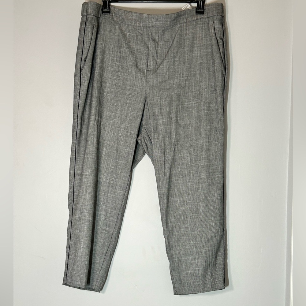 Old Navy Textured Grey Pants with Black Piping Detail